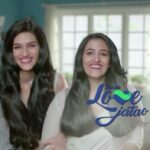Kriti Sanon Instagram - And here it is.. My tvc for Parachute Advansed with my most fav person in the world and now my fav co-actor too 😉😍♥️ @nupursanon #ShampooKiTayyari #SisterLove @parachute_advansed #LoveJatao