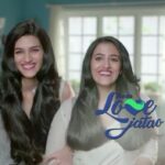 Kriti Sanon Instagram - And here it is.. My tvc for Parachute Advansed with my most fav person in the world and now my fav co-actor too 😉😍♥️ @nupursanon #ShampooKiTayyari #SisterLove @parachute_advansed #LoveJatao
