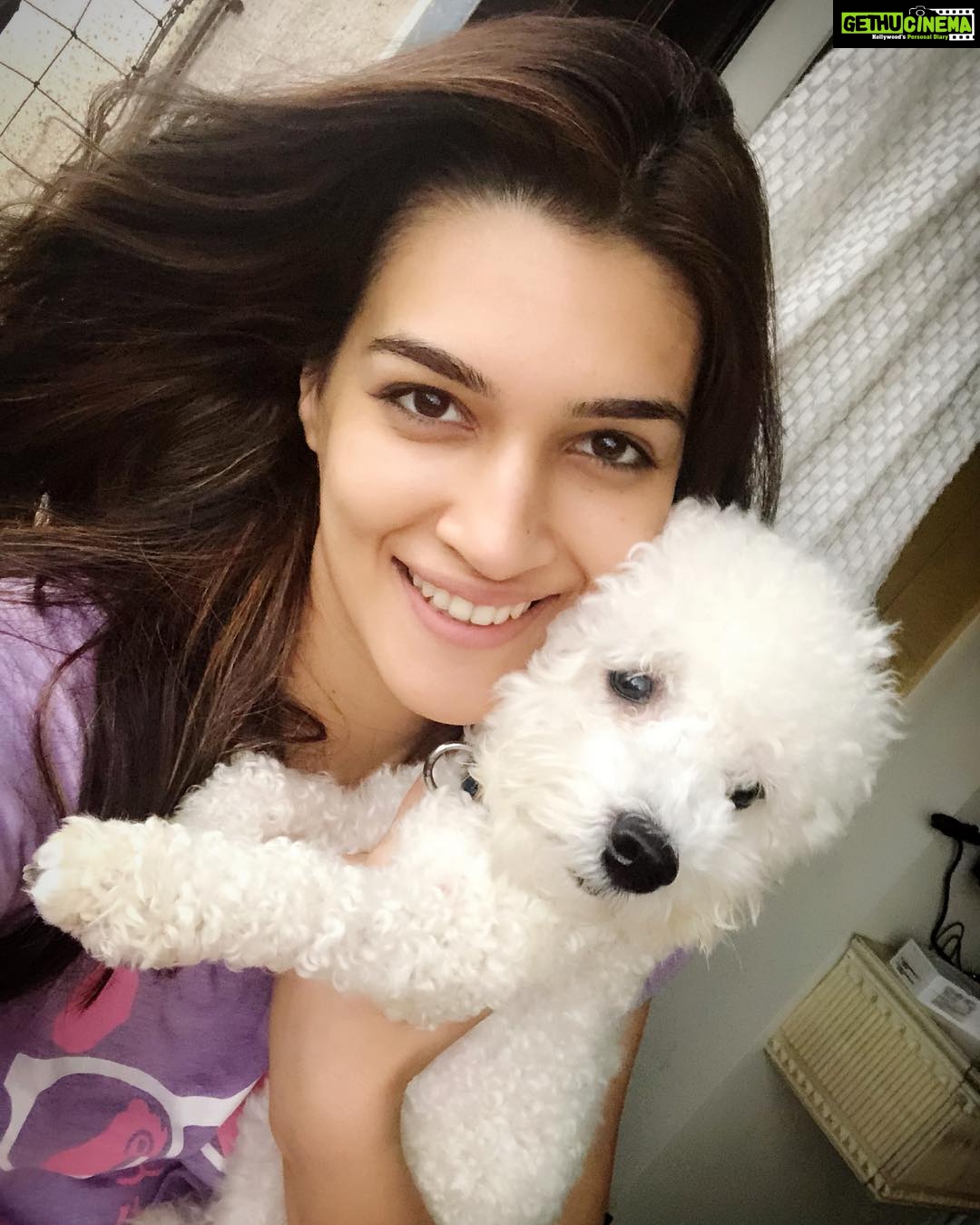 Kriti Sanon Instagram - Mornings like these...πΆπΈππ #Disco