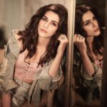 Kriti Sanon Instagram - Life is nothing but the CHOICES we make. We are responsible for everything that happens in our lives. Even if things happen because of external circumstances, the way we choose to interpret that circumstance and respond to it gives meaning to that incident.. We are choosing constantly, from what time we wanna get up to what we eat to how we wanna spend our every minute.. Its your life.. choose wisely ❤️❤️☺️💋 📸 : @avigowariker