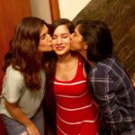 Kriti Sanon Instagram - Some bonds, some friendships are unaffected by time, busy schedules and the fast paced lives we live! They are REAL and forever!!💜 Love you both @ayushi.tayal @kriti_baveja #BFFs ❤️❤️