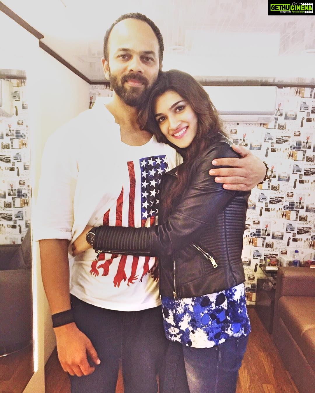 Kriti Sanon Instagram - Happiiiessstt Birthdayyy Rohit sir!!! 🤗One of the nicest warmest people i know in this industry!🤗 Super tough on the outside with a gentle genuine heart! ❤️Wish you all the happiness, love and success! #throwback @itsrohitshetty