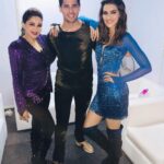 Kriti Sanon Instagram - ‘Dil Toh Pagal Hai’ moment with @s1dofficial and none other than @madhuridixitnene ma’am 🙌🏻💙☺️