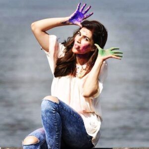Kriti Sanon Instagram - Happyyy Holi everyone!! 💙💚❤️💜🧡💛