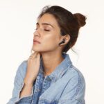 Kriti Sanon Instagram - With PropodsX, you’ll run out of playlists, but not battery. I’ve got my hands on these latest Boult Audio earbuds with a 32-hour playtime, have you? Grab yours, visit- http://amzn.to/3JeJSFN or catch it exclusively on @amazondotin @boultaudio #kritixboult #propodsx #boultaudio #newlaunch #boultindia
