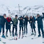 Kriti Sanon Instagram - Beginners posing like Pros !! Hehe.. ending the year with a new experience! Skiing was so much fun! ⛷⛷ @sharadakarki @sushantsinghrajput @tusharjalota @pooj1203 #Dinoo #Guddu