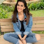 Kriti Sanon Instagram - Sometimes you just need someone to believe in you.. A big Thank you to all 9Million of you for your belief and love that keeps me going!!❤️❤️❤️ #9MillionOnInsta Love you guys😘🤗❤️