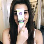 Kriti Sanon Instagram – Stop – Don’t Pop! 
Control excess oil & stop pimples with Boroplus ZOZP face wash.. with unique herbal mix of Multani Mitti &Neem.