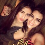 Kriti Sanon Instagram - Happiesttt Birthday Athiyaaa!! Stay the amazingly beautiful person that you are!! Love ya!! Wish you lotsss of happiness and may this year be everything that wish for! ❤️❤️😘 biggg tight hug🤗🤗 @athiyashetty