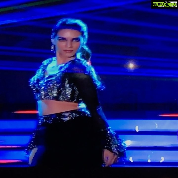 Kriti Sanon Instagram - Last night at Miss Diva! Performing is always such a high.. 💃🏻