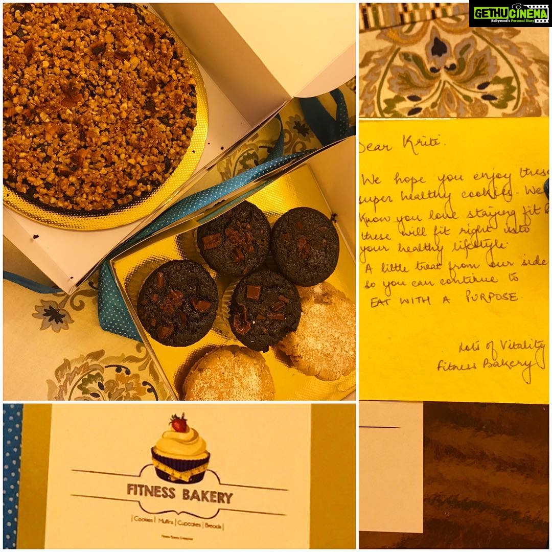 Kriti Sanon Instagram - Healthy Chocolate Granola cake, Dark chocolate muffins and yummy healthy coconut cookies!!! Thankkk you @fitnessbakery for some yummy weekend healthy binge! ❤️❤️❤️