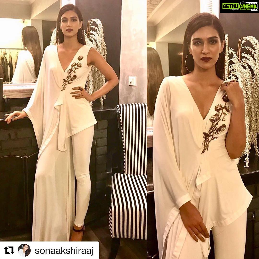 Kriti Sanon Instagram - Congrats Sonaaaa!!! For another milestone.. a new store in Delhi! Woohhoooo! β€οΈπ€π @sonaakshiraaj #Repost @sonaakshiraaj with @repostapp γ»γ»γ» Defining the word #SLAY quite literally is @kritisanon in our ivory draped jumpsuit for our Delhi store launch! #SonaakshiRaaj #NowInDelhi ππ» HMU- @adrianjacobsofficial & @aasifahmedofficial #JawDropGorgeous #MyStunner #KritiSanon β€οΈ