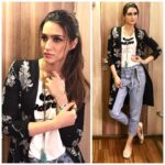 Kriti Sanon Instagram – #Repost @sukritigrover with @repostapp
・・・
@kritisanon in @anitadongregrassroot jacket tee & jeans @zara Juttis @shilpsutra neckpiece @minerali_store @rahejavarun Styled by @sukritigrover @style.cell #sukritigroverforstylecell #kritisanon #bareillykibarfi