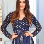 Kriti Sanon Instagram – Kickstarting Bareilly ki Barfi promotions!! 💃🏻❤️ Hair by @aasifahmedofficial 
Makeup by @makeupbyadrianjacobs 
Styled by @sukritigrover