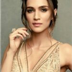 Kriti Sanon Instagram – A beauty shot is a must! @iifa 
@sukritigrover @aasifahmedofficial @makeupbyadrianjacobs