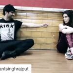 Kriti Sanon Instagram - Haha.. lets see who's at risk while performing! 😜 @iifa #iifa2017 #newyork @sushantsinghrajput #Repost @sushantsinghrajput with @repostapp ・・・ Punjaban performing @iifa with me @ her own Risk 😜😜 @kritisanon