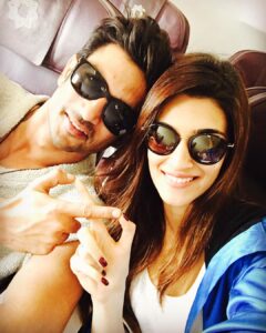 Kriti Sanon Instagram - Off to Jalandhar for PTC Awards!! ✈️✈️ @sushantsinghrajput #Raabta