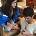 Kriti Sanon Instagram – Teaching this technologically challenged person how to use insta stories! 😂😂😂 @sushantsinghrajput you’re welcome! 😜