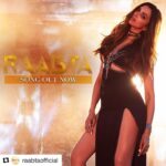 Kriti Sanon Instagram - Hawtness Alert! 💥💥 @deepikapadukone 💕. #RaabtaTitleTrack out now @ipritamofficial @maddockfilmsofficial @tseries.official