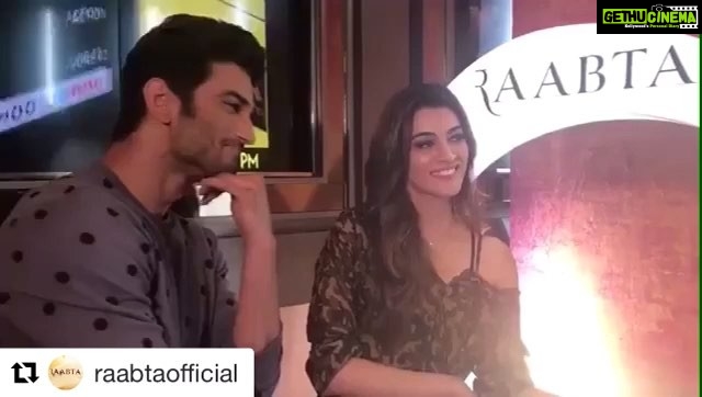 Kriti Sanon Instagram - It was my idea to come up with a sign @sushantsinghrajput π #Repost @raabtaofficial with @repostapp γ»γ»γ» Wondering what #ShivAndSaira are talking about? Well, the mystery unfolds soon! π @kritisanon @sushantsinghrajput #Raabta