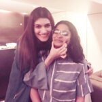 Kriti Sanon Instagram – When @ashwinyiyertiwari reminds you of @castingchhabra 😂!! Uff those glasses!! Missed u Mukesh.. 😜 Ashwinyyyy❤️❤️❤️
Photo credit: @rohiniyer