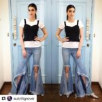 Kriti Sanon Instagram - Me today for #Khidkiyaan2017 styled by @sukritigrover ❤️❤️ @style.cell Pants by @sonaakshiraaj