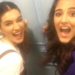 Kriti Sanon Instagram – Coming back from @khidkiyaan to our ghar ka darwaza! 😂😂🙊🙊 #sistermadness @nupursanon