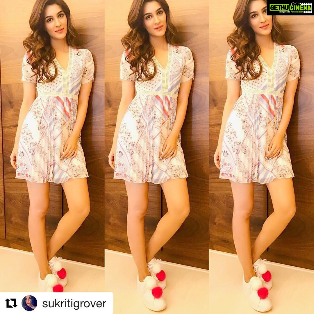 Kriti Sanon Instagram - Me today for HT Scholarship Programme..Styled by @sukritigrover , makeup by @jacobsadrian ,hair by @aasifahmedofficial #Repost @sukritigrover with @repostapp ・・・ @kritisanon summer ready in this feminine piece @style.cell #sukritigroverforstylecell