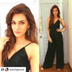 Kriti Sanon Instagram - #Repost @sukritigrover with @repostapp ・・・ @kritisanon for #XXXMumbai in @lolabysumanb shoes @dune_london jewellery @minerali_store Styled by @sukritigrover @style.cell #sukritigroverforstylecell #stylecell #minerali #Xxx #xxxmumbai #lolabysumanb#kritisanon