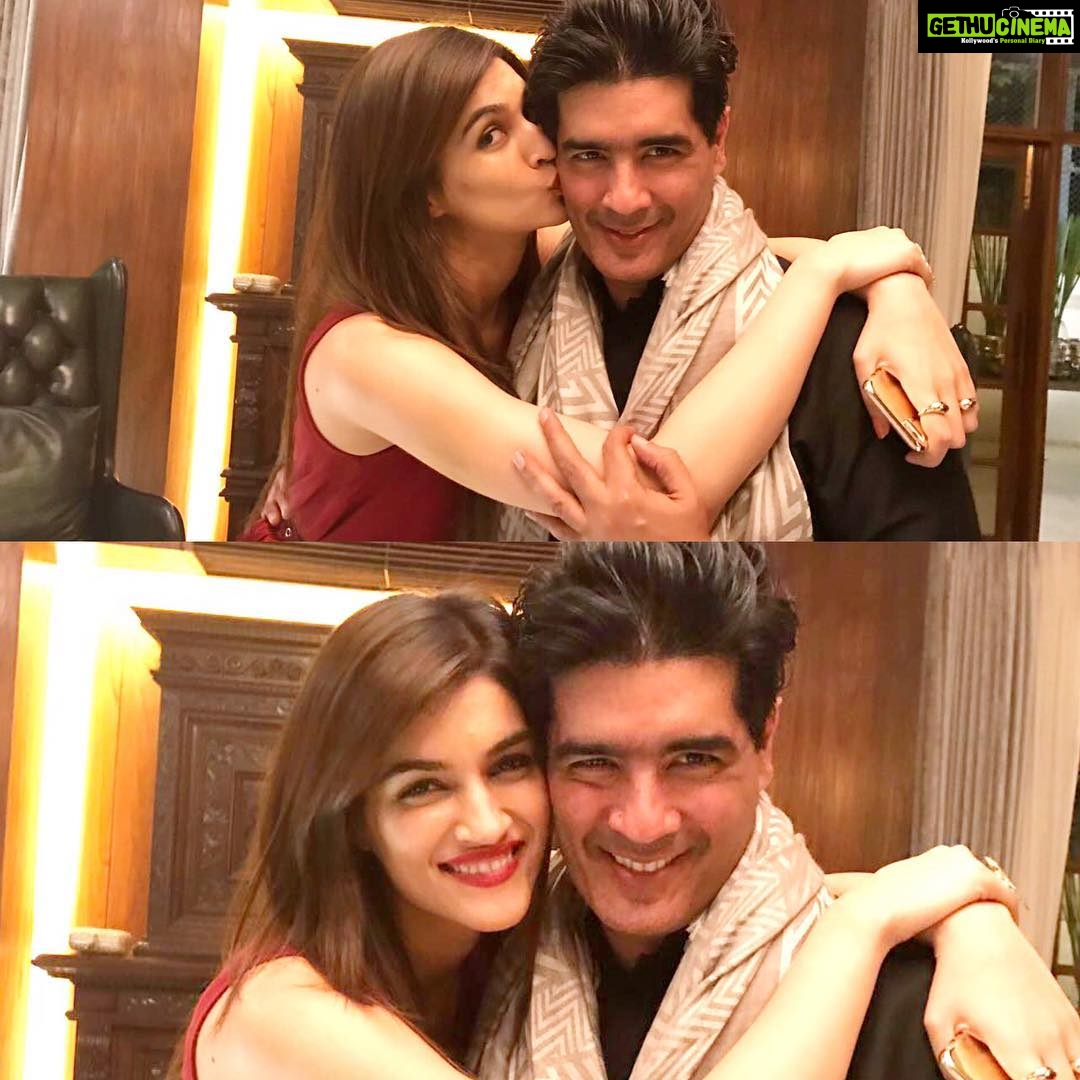 Kriti Sanon Instagram - Last night with my fav!! @manishmalhotra05 ❤️❤️