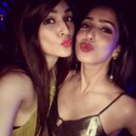 Kriti Sanon Instagram - Love this girl! ❤️ @pvijan #newyeareve #pout #london