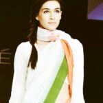 Kriti Sanon Instagram - Found an old pic with the tricolour on a saree! Happy Independence Day!! Question the rules that you blindly follow, free your mind of negativity and spread love! ❤️ #ProudIndian #JaiHind