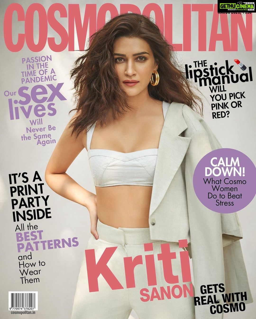 Kriti Sanon Instagram - I like Real.. because Real is Rare! #CoverGirl @cosmoindia @rohanshrestha 💖🌸🦋 Editor Nandini Bhalla (@nandini Bhalla ) Styling: Zunaili Malik (@zunailimalik) Photographs: Rohan Shrestha (@rohanshrestha) Interview: Humra Afroz Khan (@humraakhan) Hair: Aasif Ahmed (@aasifahmedofficial) at @runwaylifestyl Make-Up: Shraddha Naik (@shraddha.naik) using Faces Canada (@facescanada) Production: P. Productions (@P.productions ) Fashion Assistant: Humaira Lakdawala (@HumairaLakdawala) and Manveen Guliani (@ManveenGuliani) Fashion Interns: Aarushi Garg (@_aarushigarg_ ) and Ananya Banerjee (@anan.yaaaaas ) Media Director: @media.raindrop
