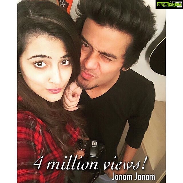 Kriti Sanon Instagram - My rockstar!! #JanamJanam cover by @nupursanon crosses 4Million views!! Woohhhoooo! #Repost Got our 4 million ki eidi ☺️ Can't thank you guys enough for loving our Janam Janam version so much!❤️ keep the love coming!😁 #musicallyconnected #janamjanam #twinstrings #deenproductions #nupursanon ™@nupursanon