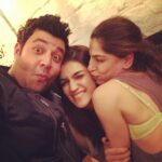 Kriti Sanon Instagram – #throwback to #BudapestMemories wid these crazy ones! @fukravarun @sukritigrover ❤️❤️ #Raabta