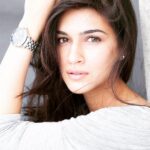 Kriti Sanon Instagram – Dont let someone dim your light, simply because its shining in their eyes..