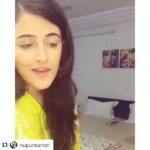 Kriti Sanon Instagram – #Repost @nupursanon with @repostapp.
・・・
So I chose this. Since I’ve been getting constant requests to sing this ever since this song came out :P  Part 1
#SnippetOnRequest💃🏻🎤 #hasi #repostifyoulikedit❤️