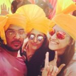 Kriti Sanon Instagram - Best Holi ever! Punjabi love @nupursanon @castingchhabra 😁