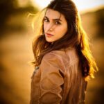 Kriti Sanon Instagram - Her heart was made of liquid sunsets 🌅 - Virginia Woolf 📸: @harjeetsphotography