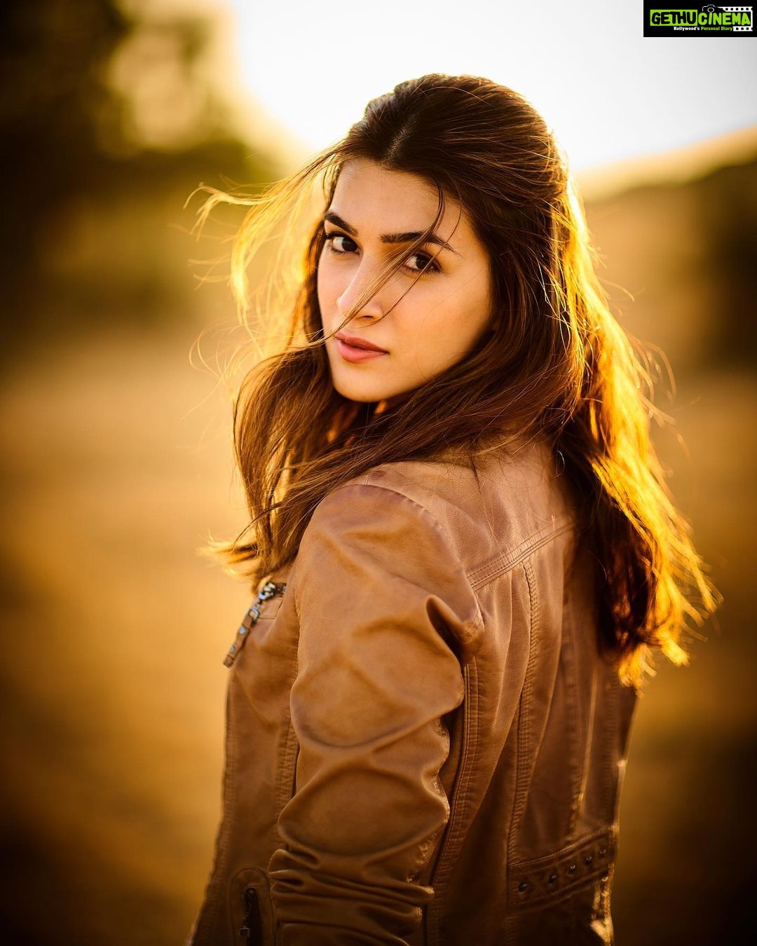 Kriti Sanon - 1.5 Million Likes - Most Liked Instagram Photos