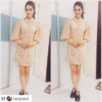 Kriti Sanon Instagram - #Repost @tanghavri with @repostapp. ・・・ @kritisanon in a #pallavisinghee look for the phantom screening last evening!