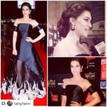 Kriti Sanon Instagram – #Repost @tanghavri with @repostapp.
・・・
@kritisanon #isabelsanchis #ferragamo #aquamarinejewelry at SIIMA awards red carpet