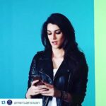 Kriti Sanon Instagram – #throwback behind the scene mad video wid @s1dofficial for @americanswan 😂