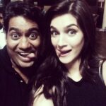 Kriti Sanon Instagram – The super cool director and an amazing friend @sabbir24x7 came to give us company on the set of #ChalWahaanJaateHain 😁 thank u for the donuts! 😜