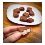Kriti Sanon Instagram - Chocolate Coconut Bytes Made by yours truly! 🤤 🍫 🥥 Took me back to the chocolate making classes i took for Raabta! 💖💖 @rakheevaswani I hope u approve! 😌