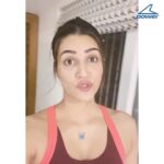 Kriti Sanon Instagram - Keeping your fit in current times is really important and Spot-running is an easy way to do that at home. 🏃‍♀️ To check my fitness levels I have taken up the #30secPowerRun challenge. I am nominating few of my closest friends to take the challenge forward: @ayushi.tayal @aasifahmedofficial @adrianjacobsofficial @sukritigrover @ayeshoe @vishakhawadhwani !! 💪🏻❤️❤️ You too should take the challenge too and check your fitness level. Don't forget to share your entries tagging me and @bata.india #StayFitWithPower #PowerAtHome #StayHome #StayFit #WorkoutFromHome