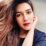 Kriti Sanon Instagram - Sometimes all you need is a pop of color 💋 Just felt like wearing a shade of red! Been ages! 💄🤷‍♀️ Lipcolor: @facescanada Splendid Iris 20!
