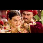 Kriti Sanon Instagram - Yeh jo veer hai, woh desh ke liye har ranbhoomi mein haazir hai. Witness the great battle, apne hi gharse. Watch the &pictures premiere of Panipat on the 11th of April, Sat, at 8 PM only on @andpicturesin #HumAndarCoronaBahar #IndiaFightsCorona #PanipatOnANDPictures @arjunkapoor @duttsanjay @ashutoshgowariker @padminiKolhaphure @agppl