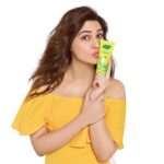 Kriti Sanon Instagram - Happy to extend my association with Joy. ☺️💃🏻Had great fun during the shoot of the face wash TVC. Stay tuned! 🦋 @Joy_beautifulbynature #JOY #JOYPersonalcare #Facewash #Summers #SummerTime #Fruit #Apple #Papaya #Lemon #Tomato #charcoal #strawberry #SkinCare #SkinTips #Healthyskin