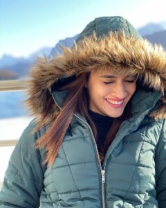 Kriti Sanon Instagram - When you’re happy and you know it, get your kiddie side out!! 🤷‍♀️💁🏻‍♀️👱‍♀️ #inLOVEwithSWITZERLAND @myswitzerlandin @ilove_lucerne @buergenstockresort